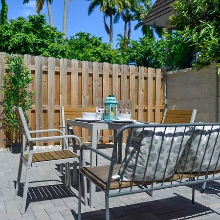 Awesome Townhouse 15 Minutes From The Beach マイアミ エクステリア 写真